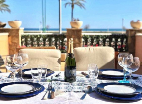 Encantador Apto. Con Gran Terraza Frente Al Mar